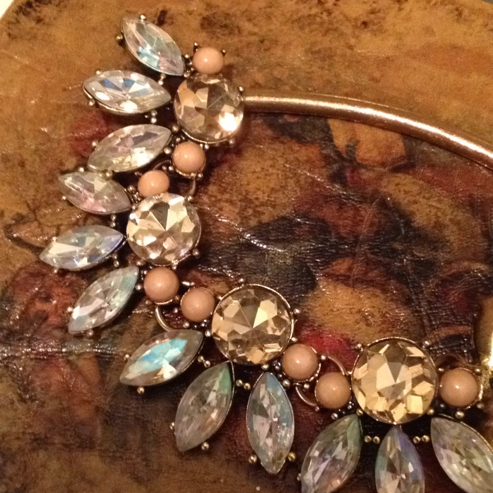 Lulu's Rhinestone Necklace - Picture 4 of 5